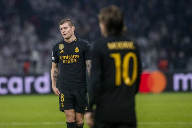 He is a total midfielder — Real Madrid told perfect replacement for Toni Kroos