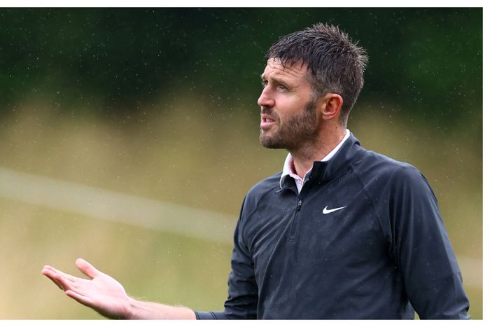 Carrick urges players to block out fan protests