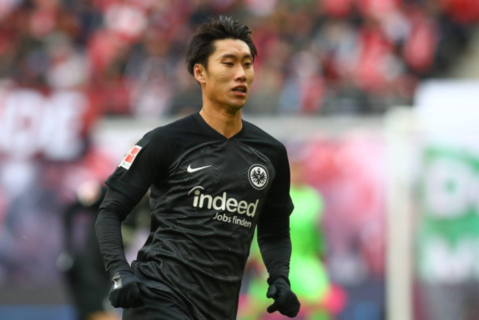 Daichi Kamada in action for Frankfurt against Leipzig