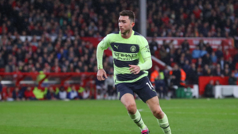 Report: Barcelona target Laporte is willing to leave Manchester City