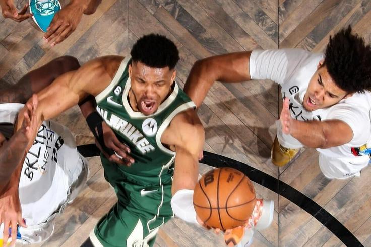 Giannis Antetokounmpo returns as Bucks beat Nets for 15th straight win