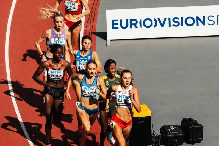 Vivian Chebet advance to 800m semis at World Indoor Championships