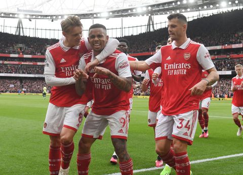 Arsenal brush Leeds aside to continue march towards Premier League title