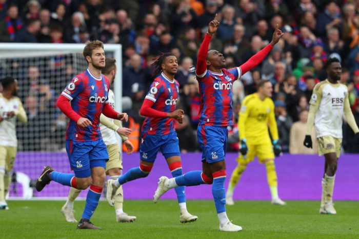 Crystal Palace beat Leicester