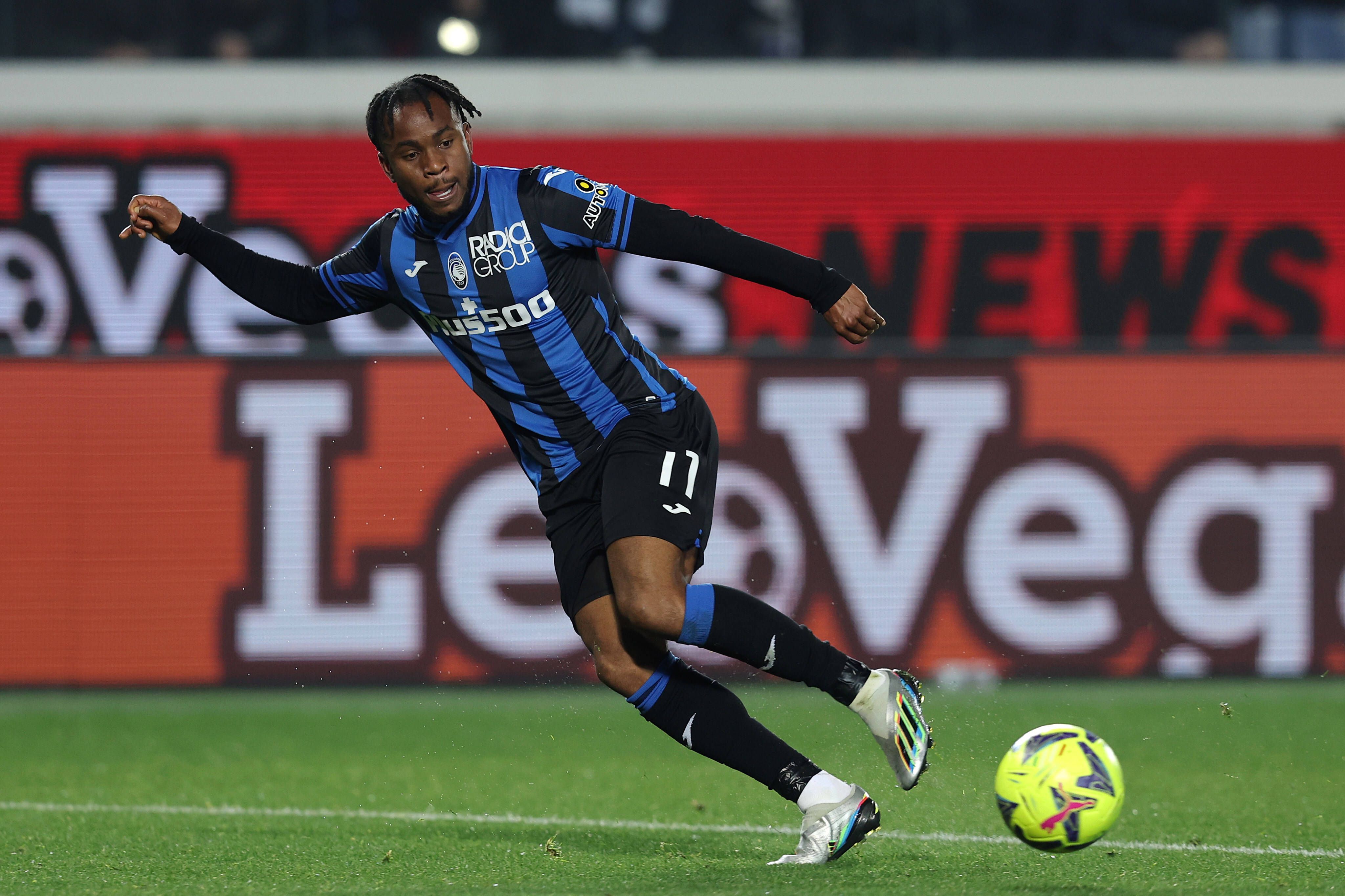 Serie A: Ademola Lookman Beats Dutch Stars To Win Atalanta Award ...