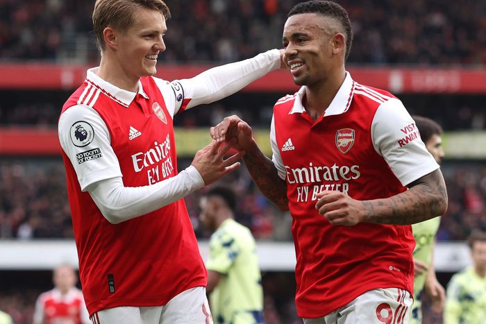 Gabriel Jesus celebrates his goal against Leeds