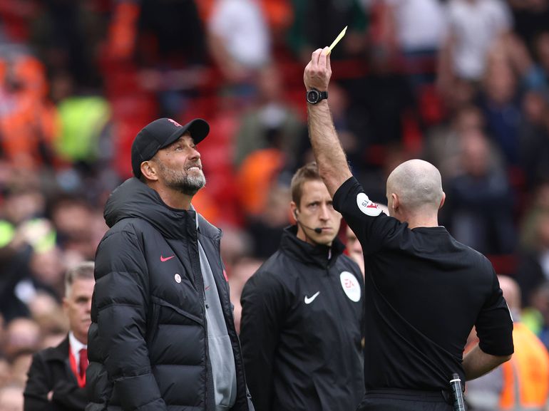 WATCH: Jurgen Klopp hilariously pulls his hamstring running to