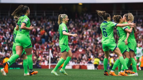 Arsenal vs Wolfsburg: Record crowd watches Gunners' tears as She-Wolves qualify