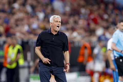 Jose Mourinho was furious with Anthony Taylor and attacked him at the Parking Lot.