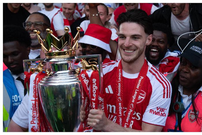 Rice promises more trophies for Arsenal