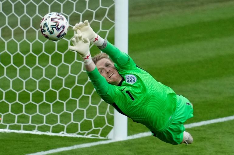 England goalkeeper Jordan Pickford ||