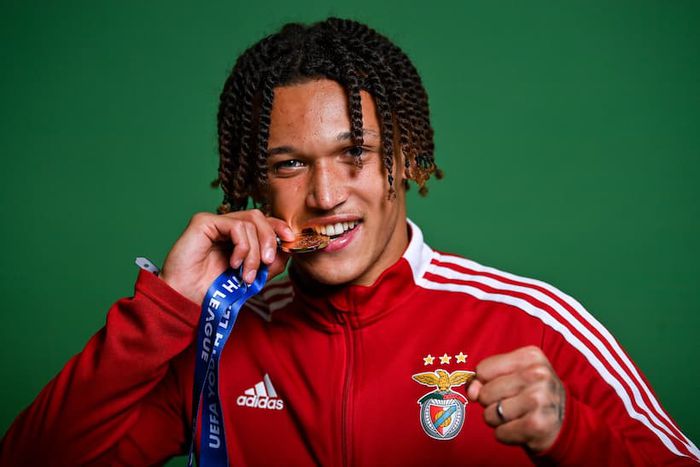 Chelsea's new signing Diego Moreira