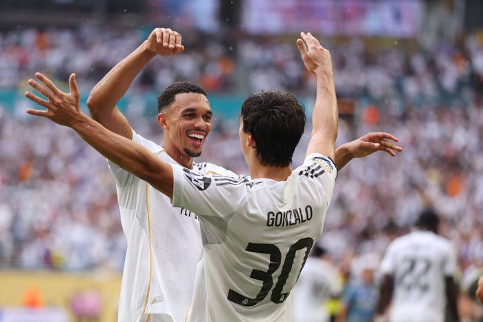 Gonzalo Garcia of Real Madrid (r) celebrates scoring their first goal with Trent Alexander Arnold of Real Madrid (l) during the Real Madrid vs Juventus FIFA Club World Cup match at Hard Rock Stadium, Miami Gardens. Picture credit: David Klein Sportimage