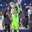 Goalkeeper Kepa Arrizabalaga (25) and the players of Real Madrid can raise the trophy as winners of the 2024 UEFA Champions League final between Borussia Dortmund and Real Madrid at Wembley in London. Copyright: xGonzalesxPhoto TommasoxFimianox