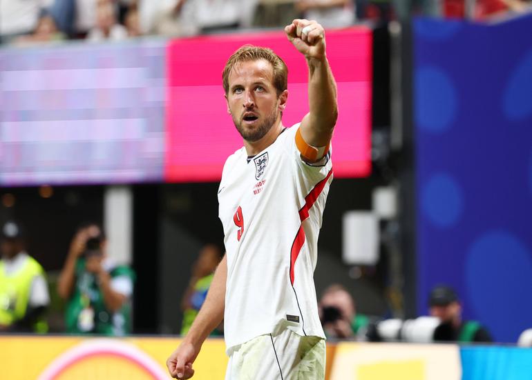 Kane scores a brace against DR Congo || Imago