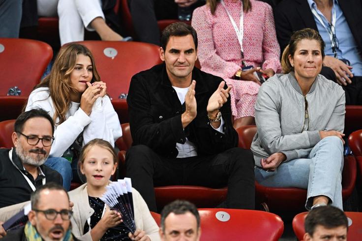 Roger Federer and family make legendary appearance at Zurich Diamond League track meet