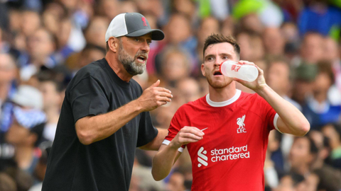 Liverpool star aims dig at Klopp's style after Arne Slot led them to 3-0 win over Man United