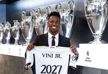 Vinicius Junior signs new long-term contract at Real Madrid