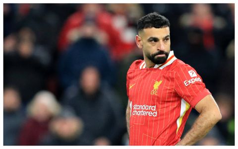 ‘He wouldn't give it to me’ — Salah reacts to Carragher’s snub following criticism of contract issue