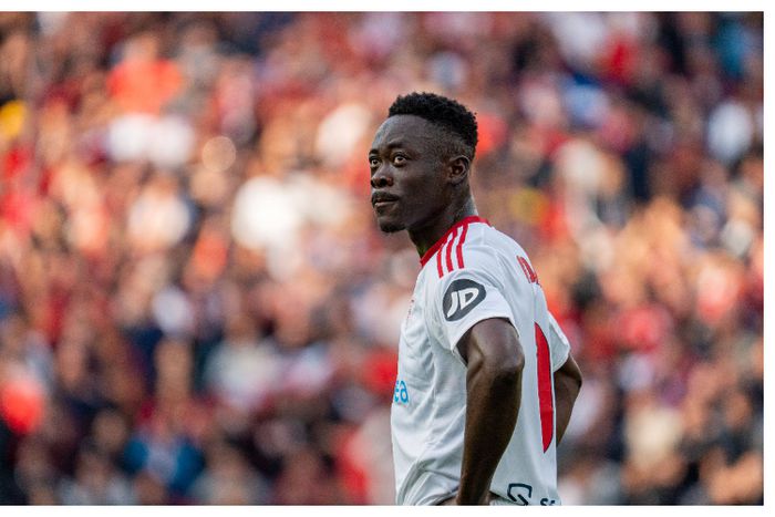 Super Eagles star expresses disappointment following loss to city rivals