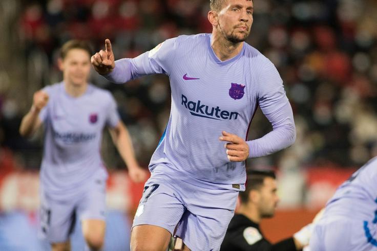 Real Madrid 'still on holiday' in Getafe loss, patched-up Barca beat Mallorca