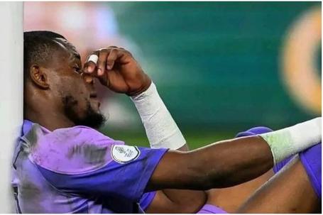 A distraught Super Eagles goalkeeper Stanley Nwabali. (Photo Credit: Nwabali/IG)