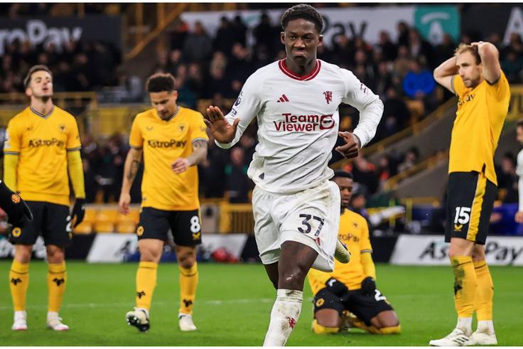 Kobbie Mainoo with his cold celebration against Wolves.
