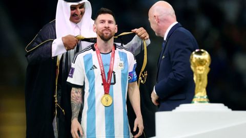 What is a bisht? The $9000 traditional cloak that Messi wore