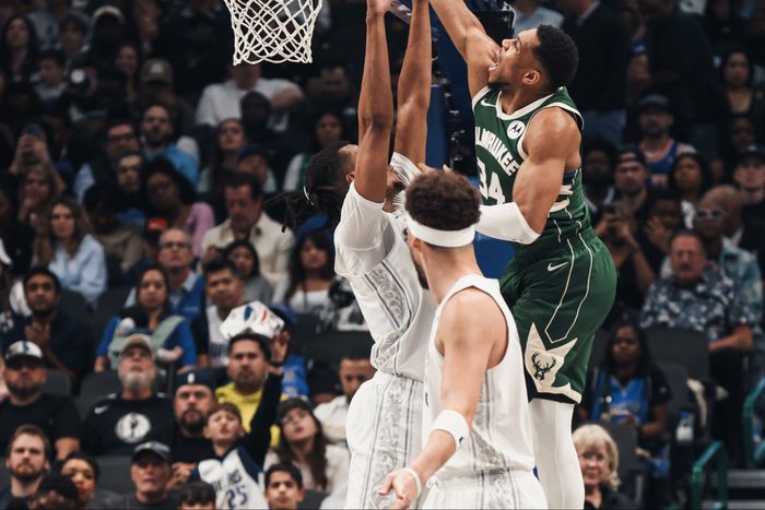 Nigerian Freak Giannis Antetokounmpo powers Milwaukee Bucks to blow out win against Dallas Mavericks.
