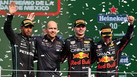 Verstappen wins wild Australian GP