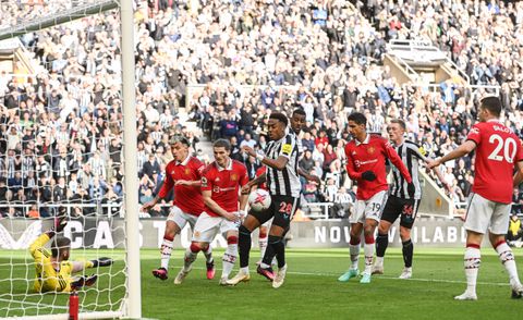 Manchester United stumble in race for top four after defeat to Newcastle
