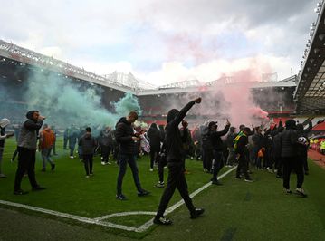 Neville backs Man Utd fans after protests forces Liverpool postponement