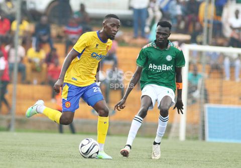 Two late goals from Onduparaka deny KCCA top spot