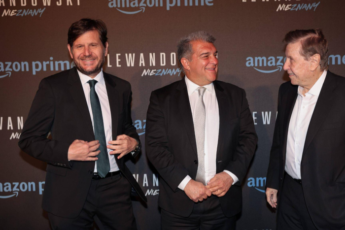 (L to R) Mateu Alemany, Joan Laporta, Pini Zahavi