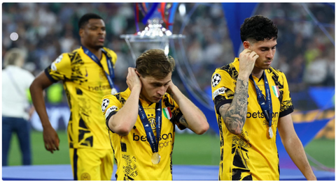 Failure is an orphan - Just 1 fan welcomes Inter Milan back home after UCL embarrassment