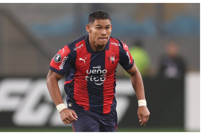 Amorim's new signing makes promise