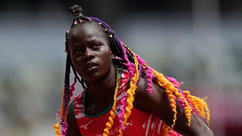 Paris Olympics: South Sudanese sprint sensation collapses on the track during the women's 100m race