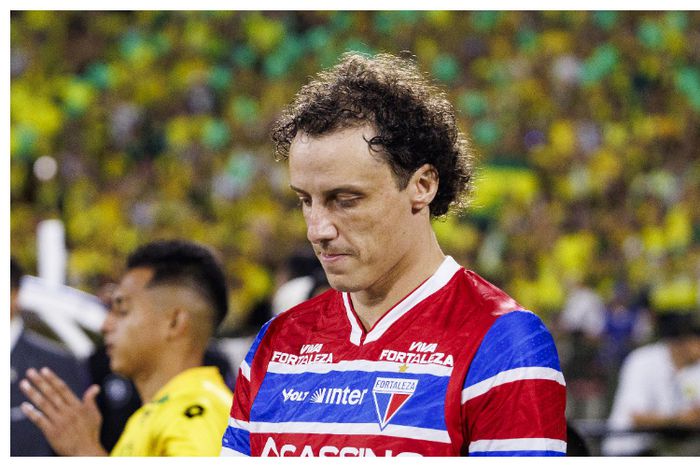 David Luiz terminates contract with Brazilian side