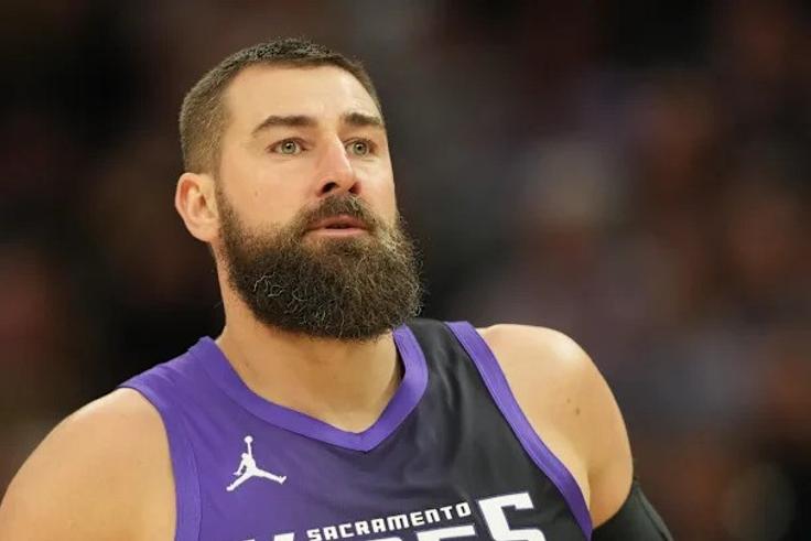 Valančiūnas to Panathinaikos OFF as Greek side target new center