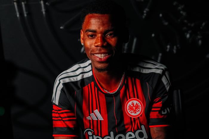 Raphael Onyedika Transfer News: Eintracht Frankfurt Sign Super Eagles Midfielder