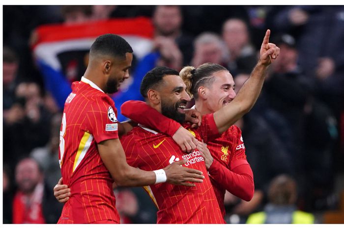 Salah steal show as Liverpool seal comfortable win