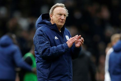 'Dinosaur' Warnock to break English management record