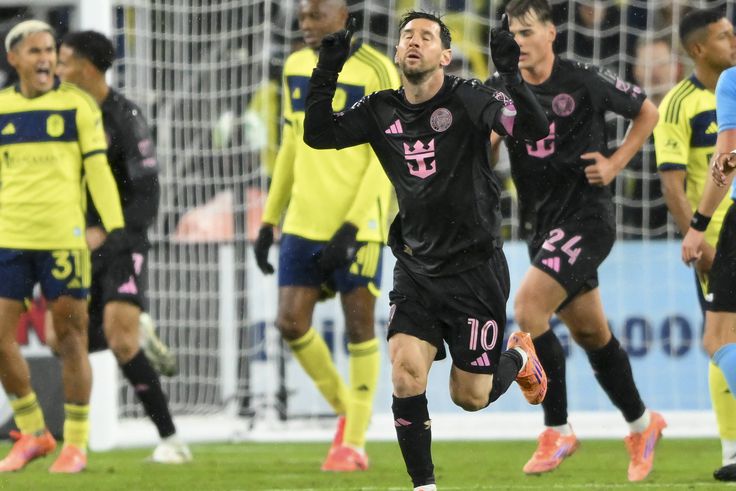 Messi replies Ronaldo with stunning goal but Inter Miami lose to jeopardise Cup run