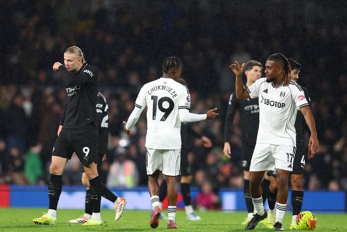 Samuel Chukwueze and Alex Iwobi against Manchester City | Imago