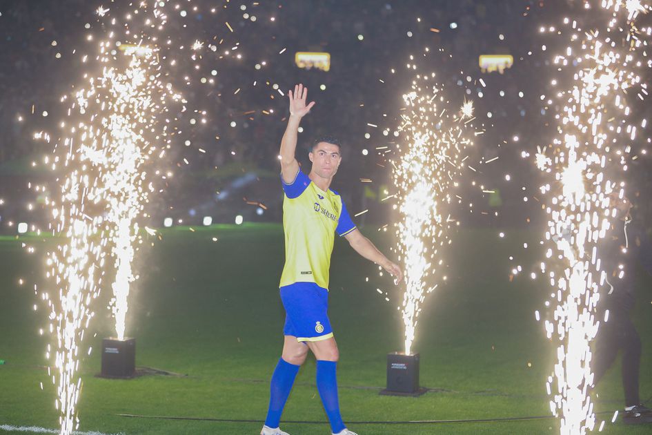 Cristiano Ronaldo's overhead kick attempt on his debut for Al-Nassr