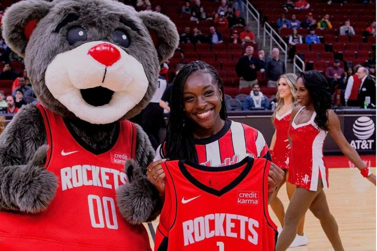 Michelle Alozie gifted Houston Rockets jersey