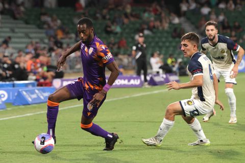 Kenyan prospect Bruce Kamau holds his own as Perth Glory soar to victory against Melbourne