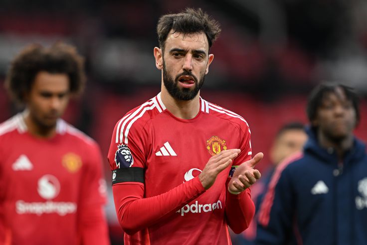Manchester United captain Bruno Fernandes attracted strong interest from Saudi Arabi. (Credit: Imago)