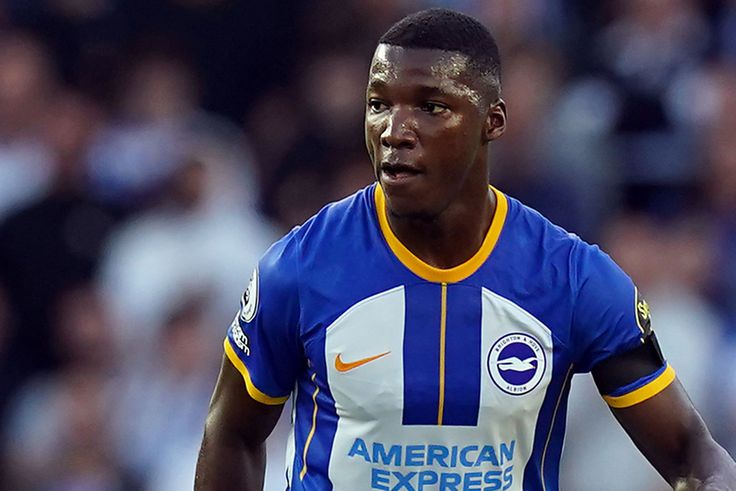 Moises Caicedo signs new contract with Brighton