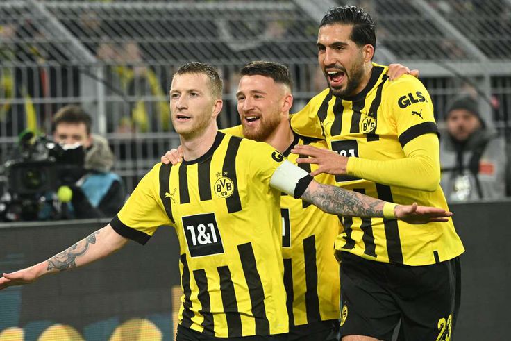 Dortmund scrape past Leipzig to go top
